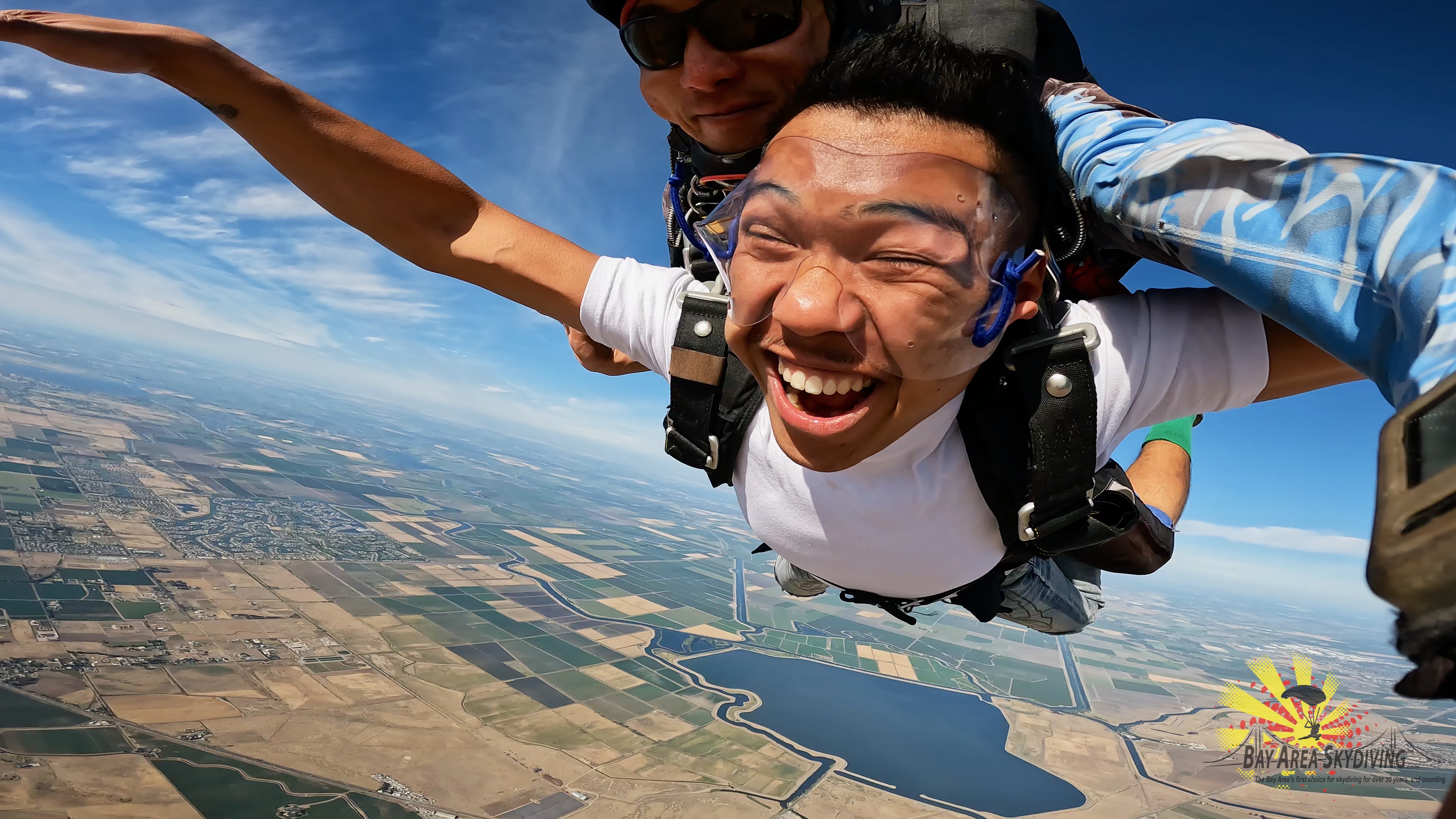 Tandem skydiving experience in California